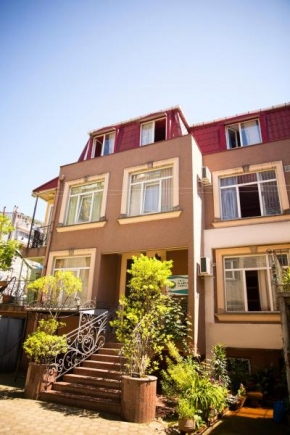 Гостиница Hotel Black Sea House  Батуми